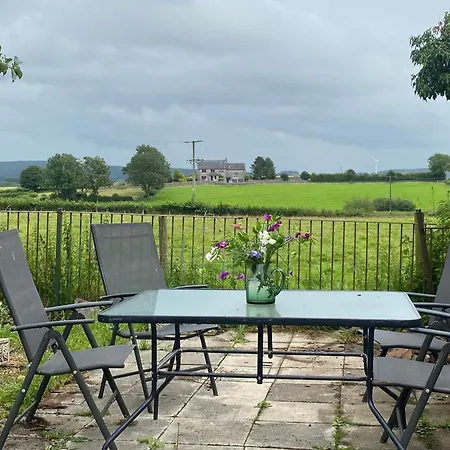 Yealand Redmayne 3 Bed *